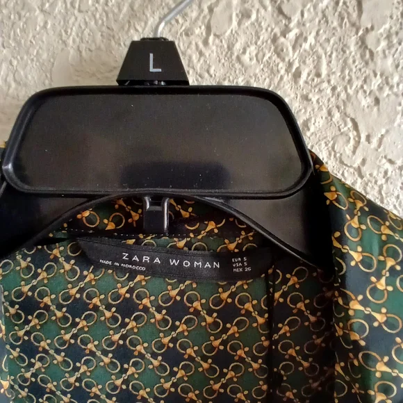 Zara Dress - Picture 4 of 8